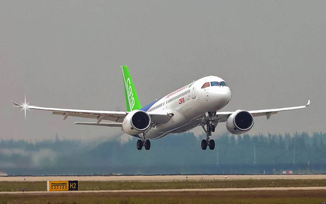 C919大飞机：中国蓝天梦一飞冲天 