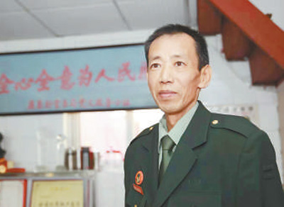 河北秦皇岛党义爱心团队发起人、退伍老兵沈汝波—— 愿做萤光 照亮他人